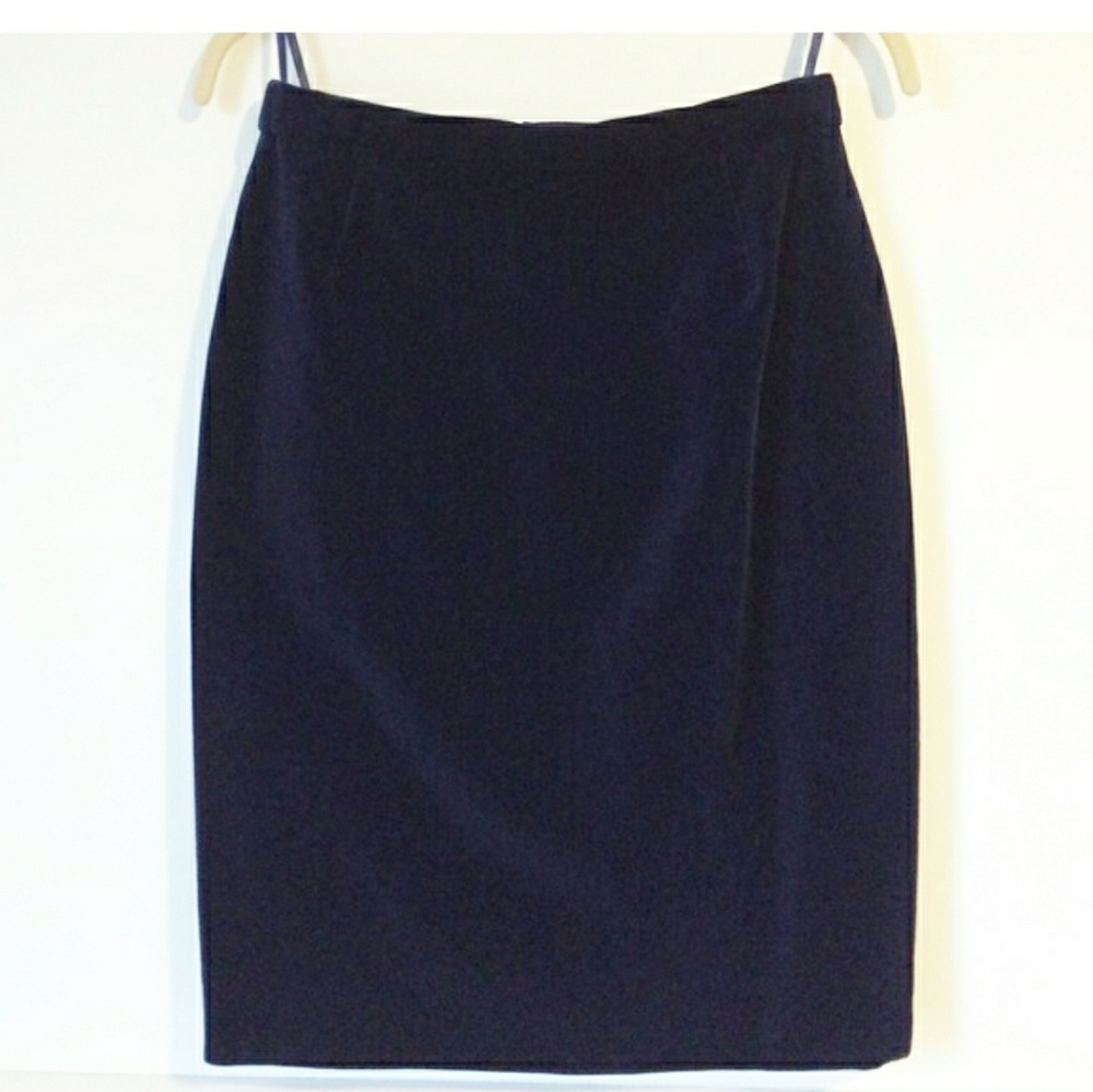 ESCADA never worn. Gorgeous velvet skirt.